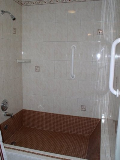 [bath4-2.jpg]